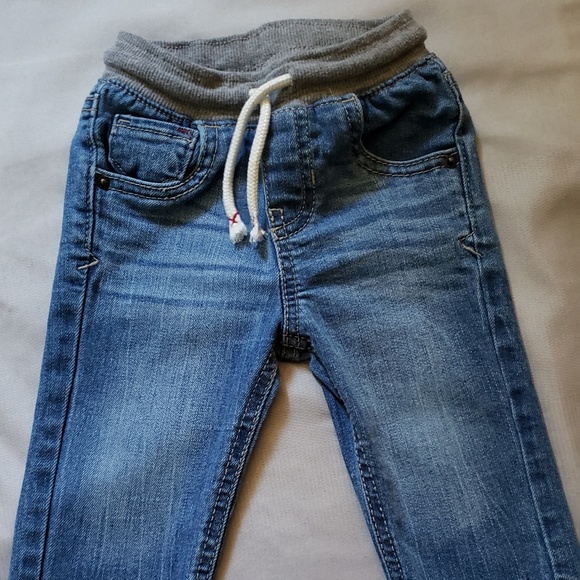 Clothes - Picture 1 of 3